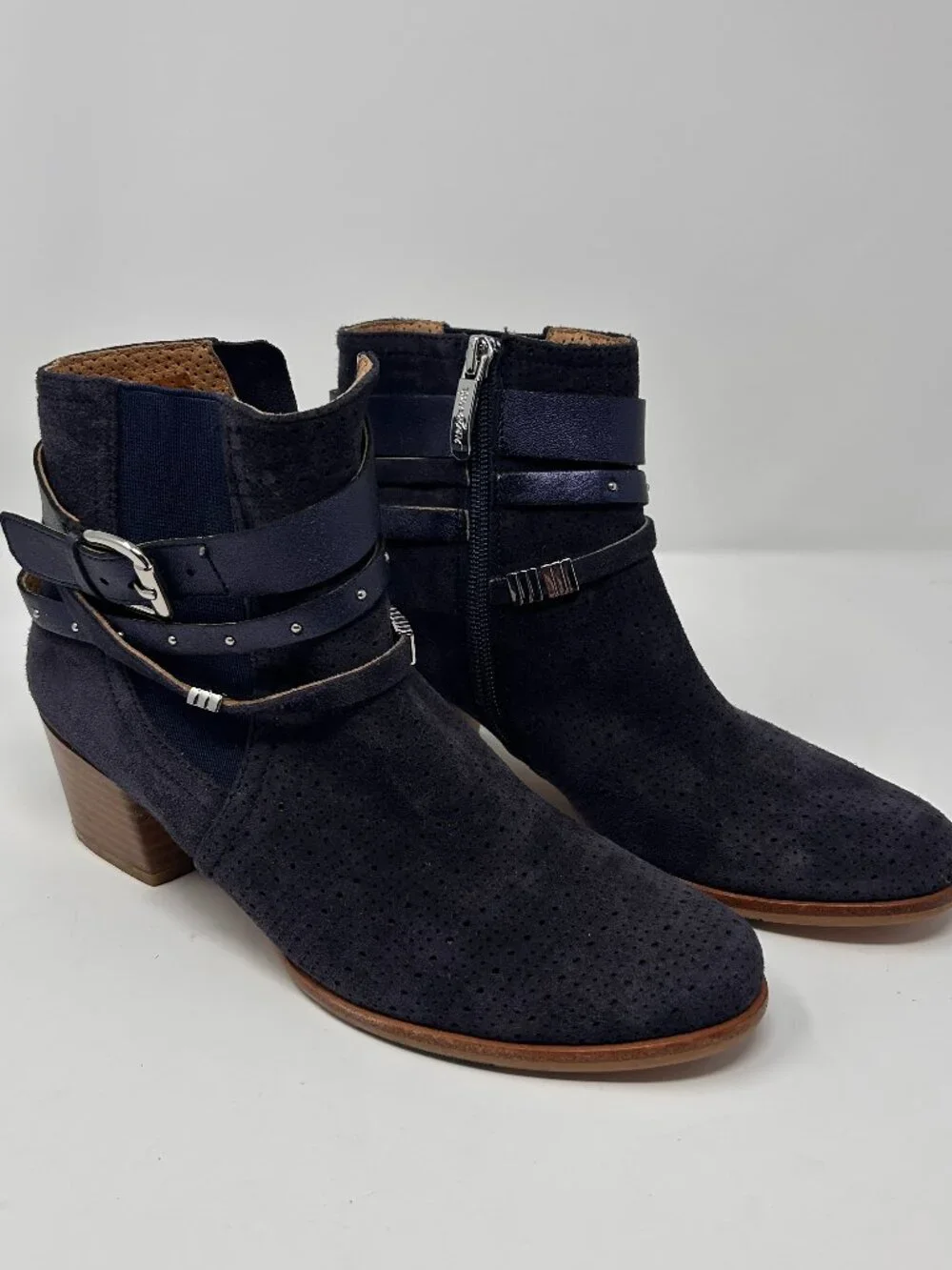 Regarde Le Ciel Navy Perforated Suede Ankle Boots EU 36 US 5.5 Block Heel